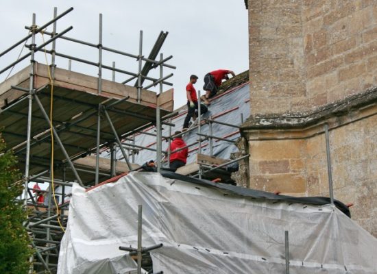 Craftsmen on the roof